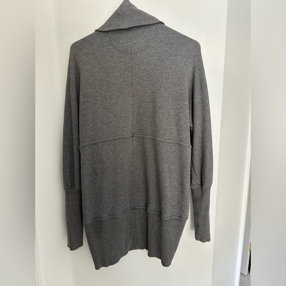 Aritzia Wilfred Cocoon Cardigan - Picture 2 of 2